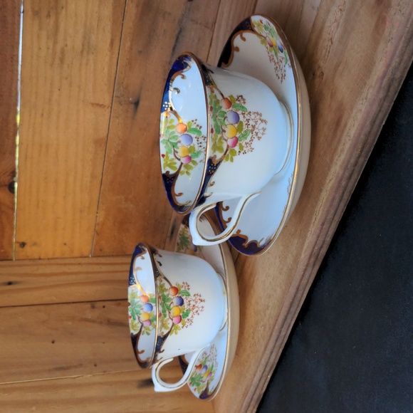 Vintage Set of 2 Cup & Saucer - Picture 4 of 9